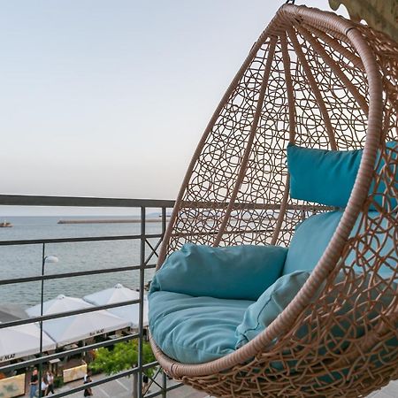 Seafront Kalamata Haven - Blue Luxury Suite Bagian luar foto