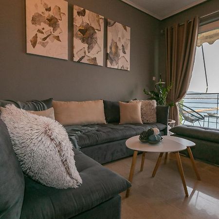 Seafront Kalamata Haven - Blue Luxury Suite Bagian luar foto