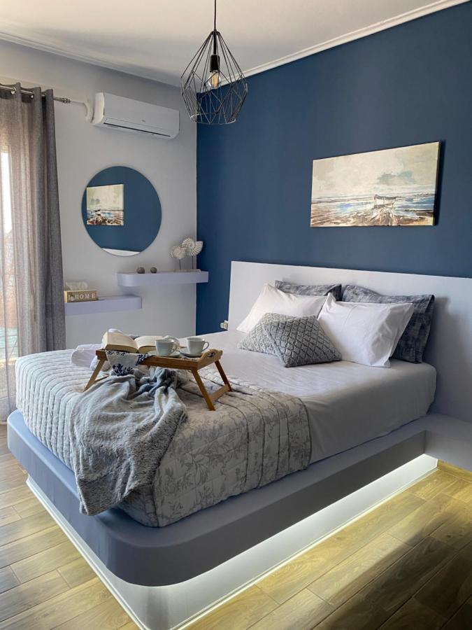 Seafront Kalamata Haven - Blue Luxury Suite Bagian luar foto